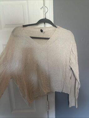 Divided Neutral Beige V-Neck Cropped Sweater